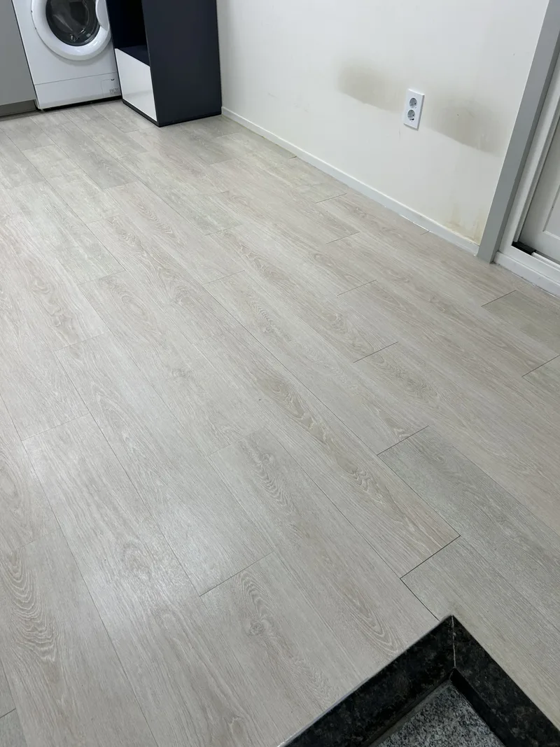 현관데코타일교체