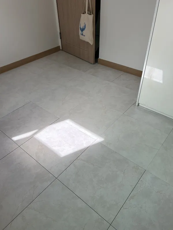 데코타일교체 완료 바닥 클로즈업